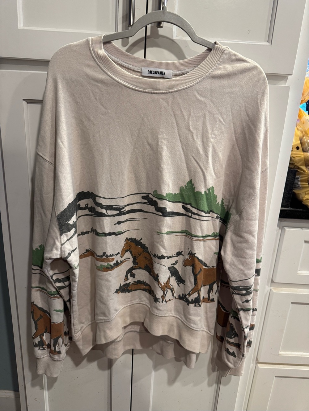 Daydreamer LA Horse Graphic Sweatshirt Size L Made in USA 100% Cotton Equestrian